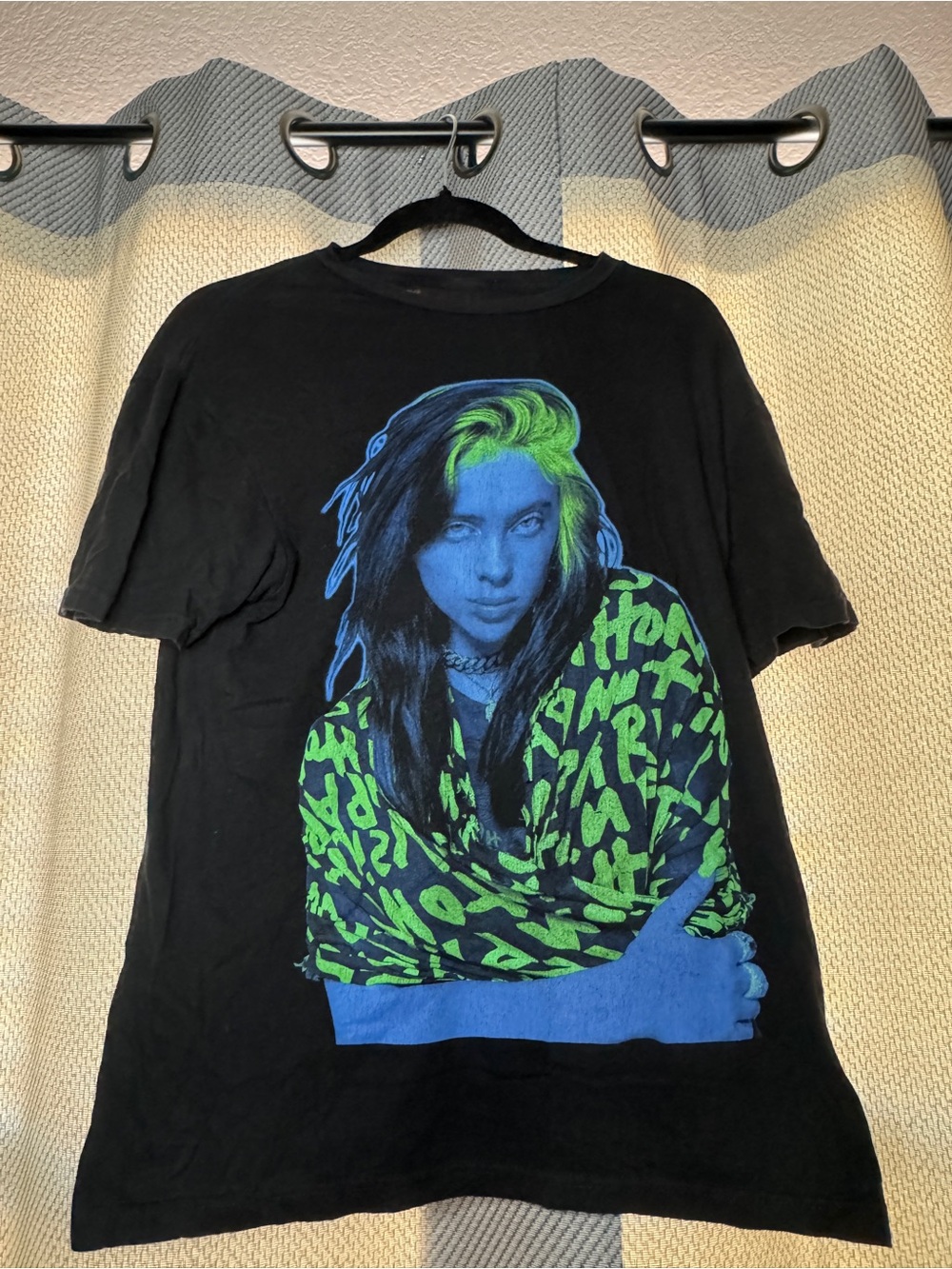 Hot Topic Billie Eilish Graphic Shirt